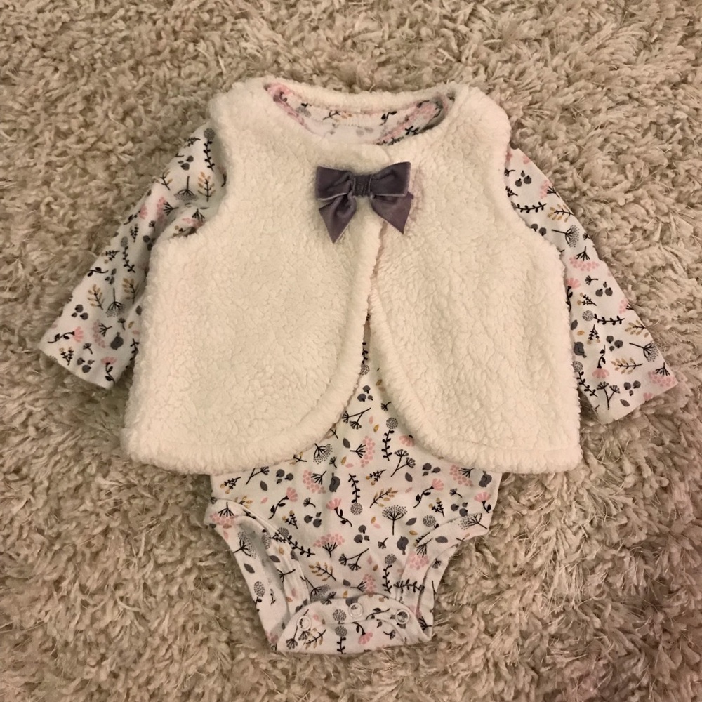 Just One You by Carter’s 6m long sleeve & vest